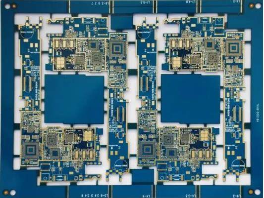 分享并解释如何在 PCB 设计中构建多层 PCB 货仓